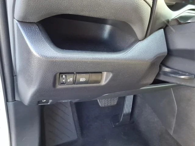 Used 2024 White Toyota XLE image 11