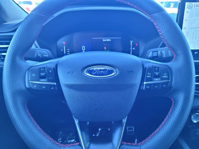 Used 2023 Gray Ford ST-Line image 25