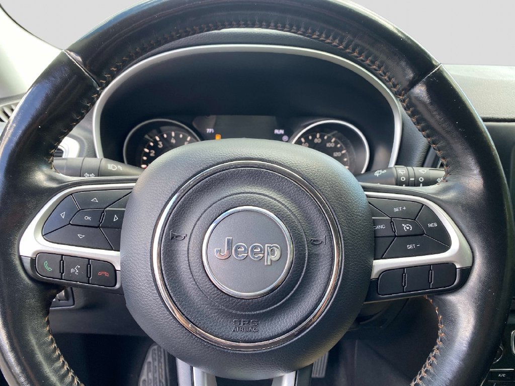 Used 2019 Black Jeep Latitude image 18