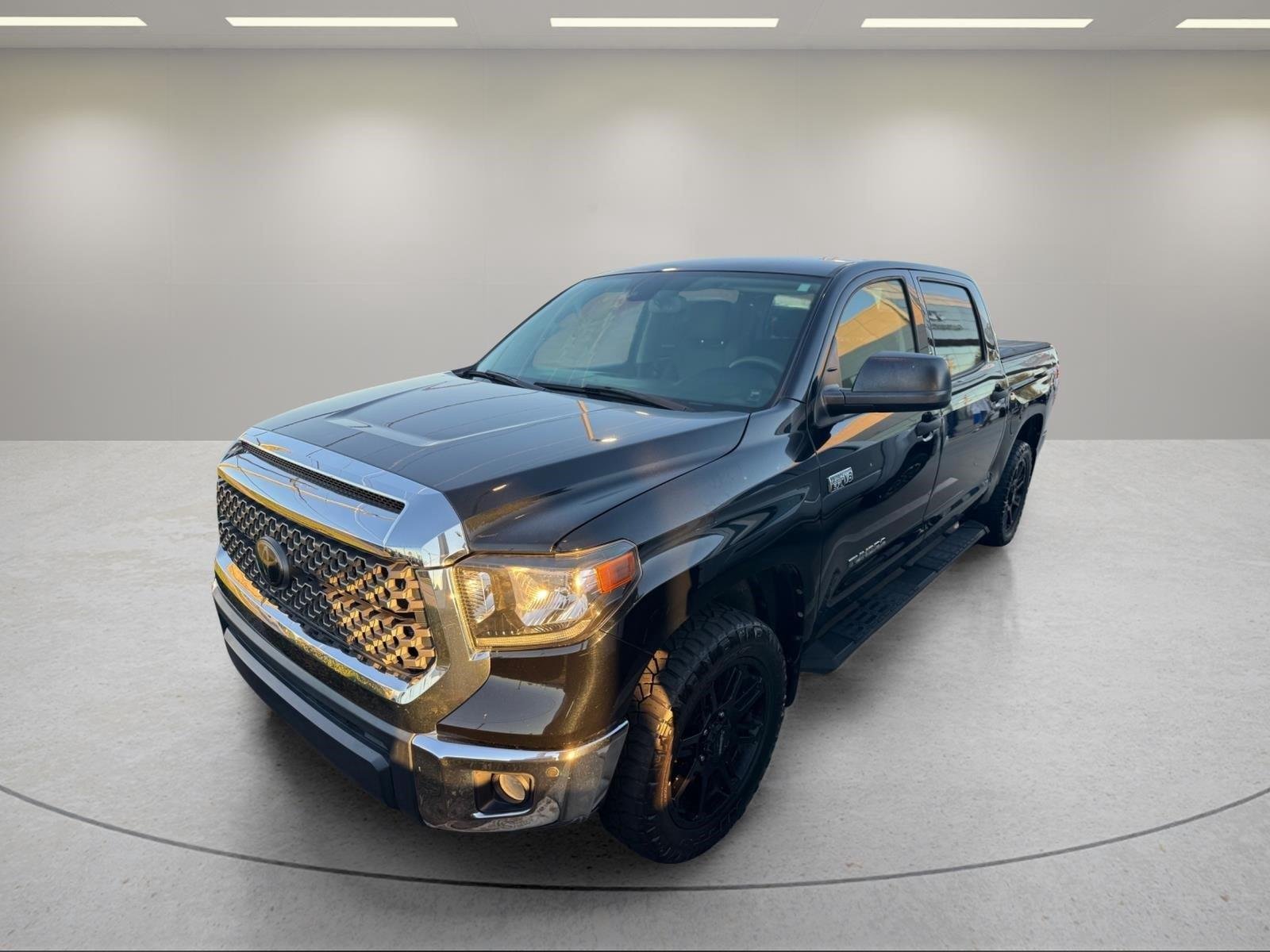 Used 2021 Midnight Black Metallic Toyota SR5 image 1
