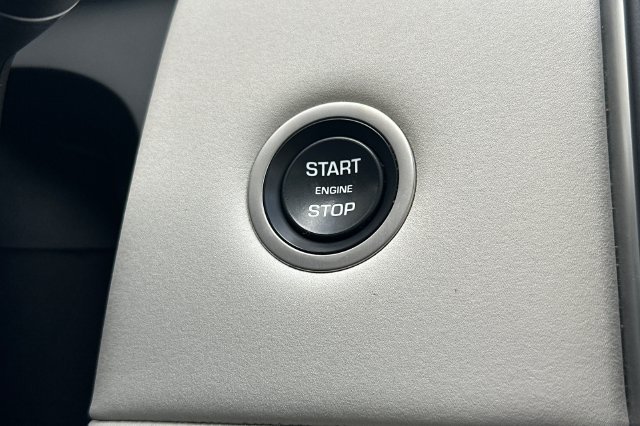 Certified Used 2024  Land Rover S image 22