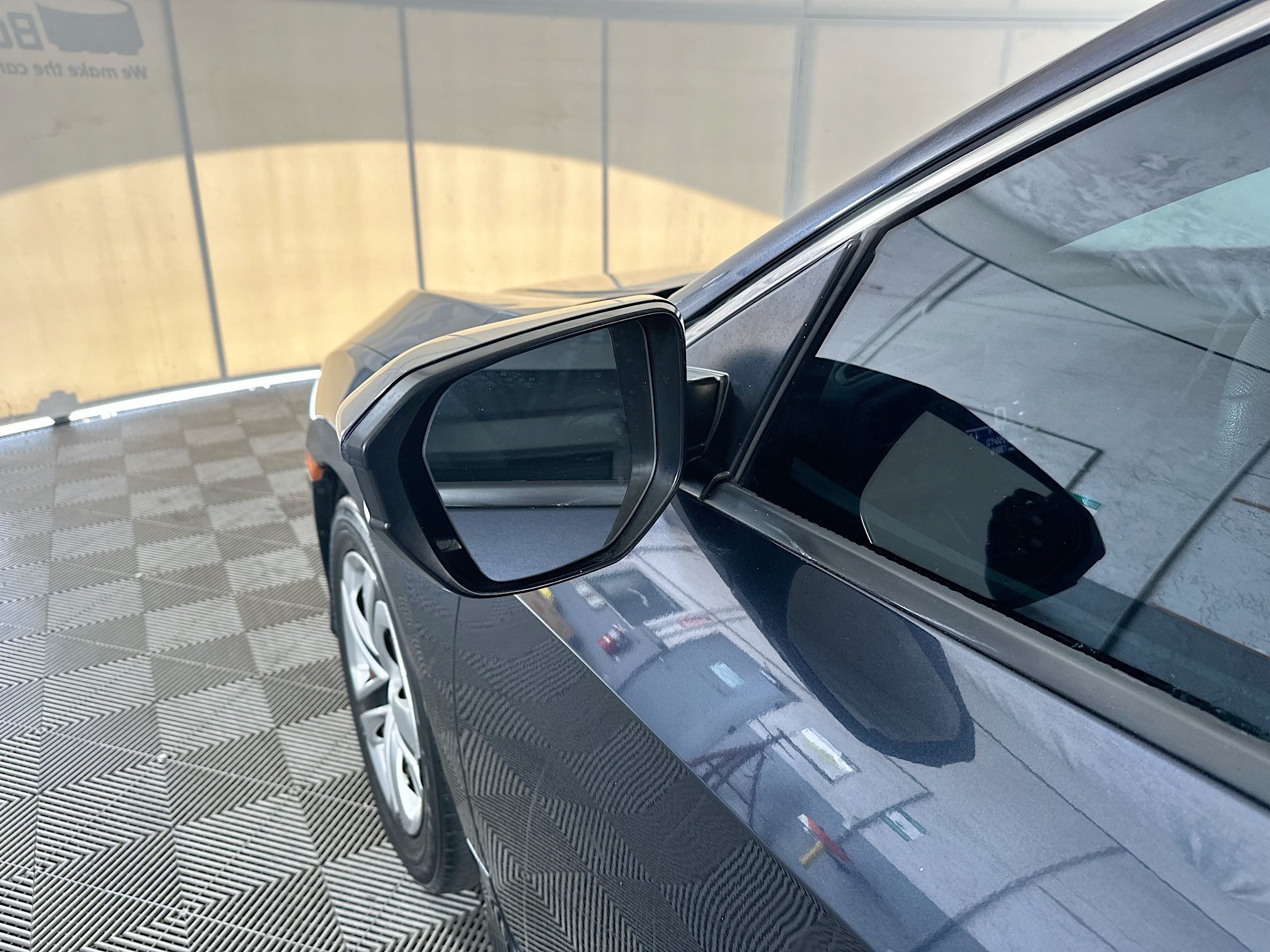 Used 2018 Gray Honda LX image 10