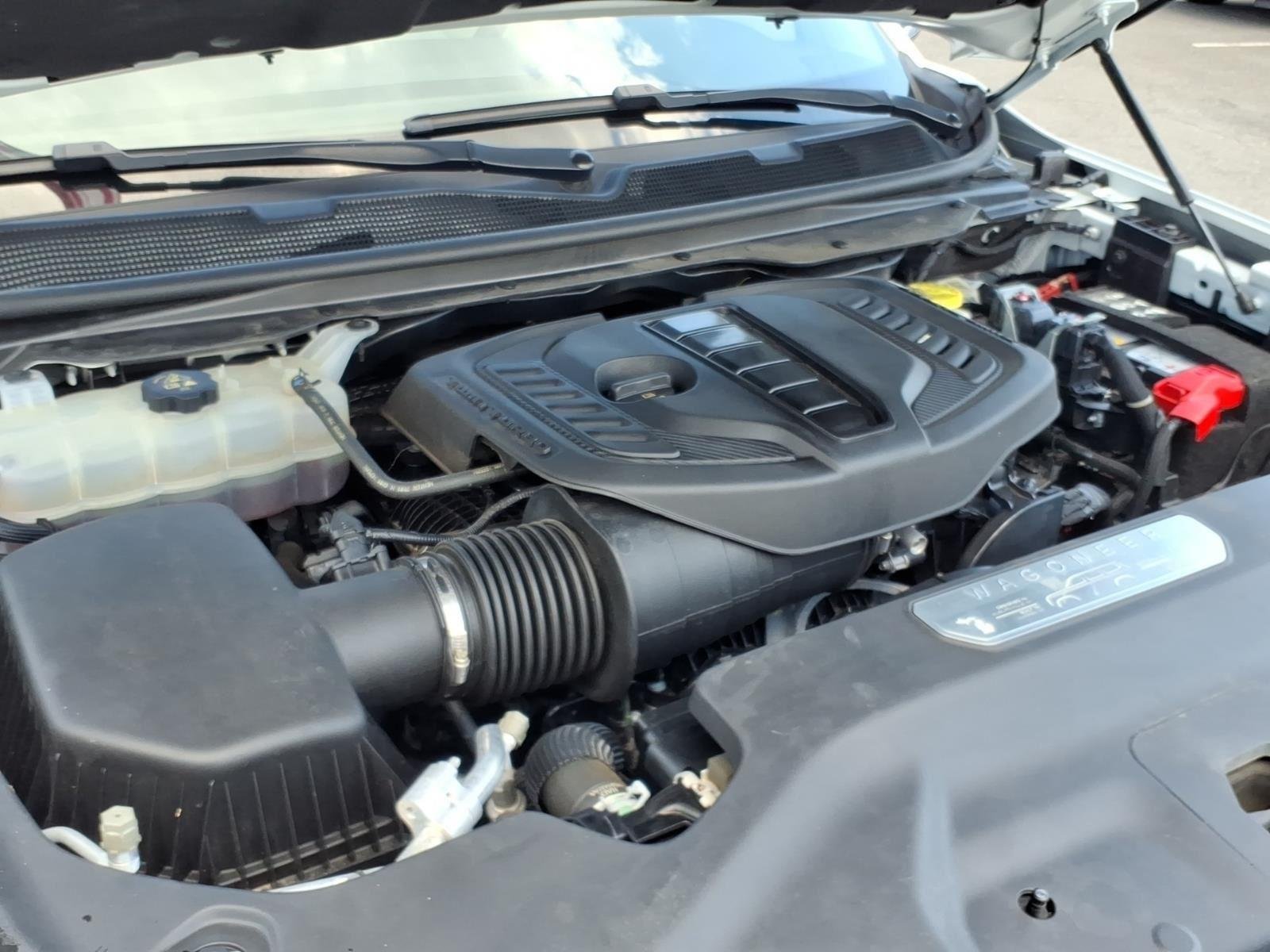 Used 2024 Bright White Clearcoat Jeep Series II image 27