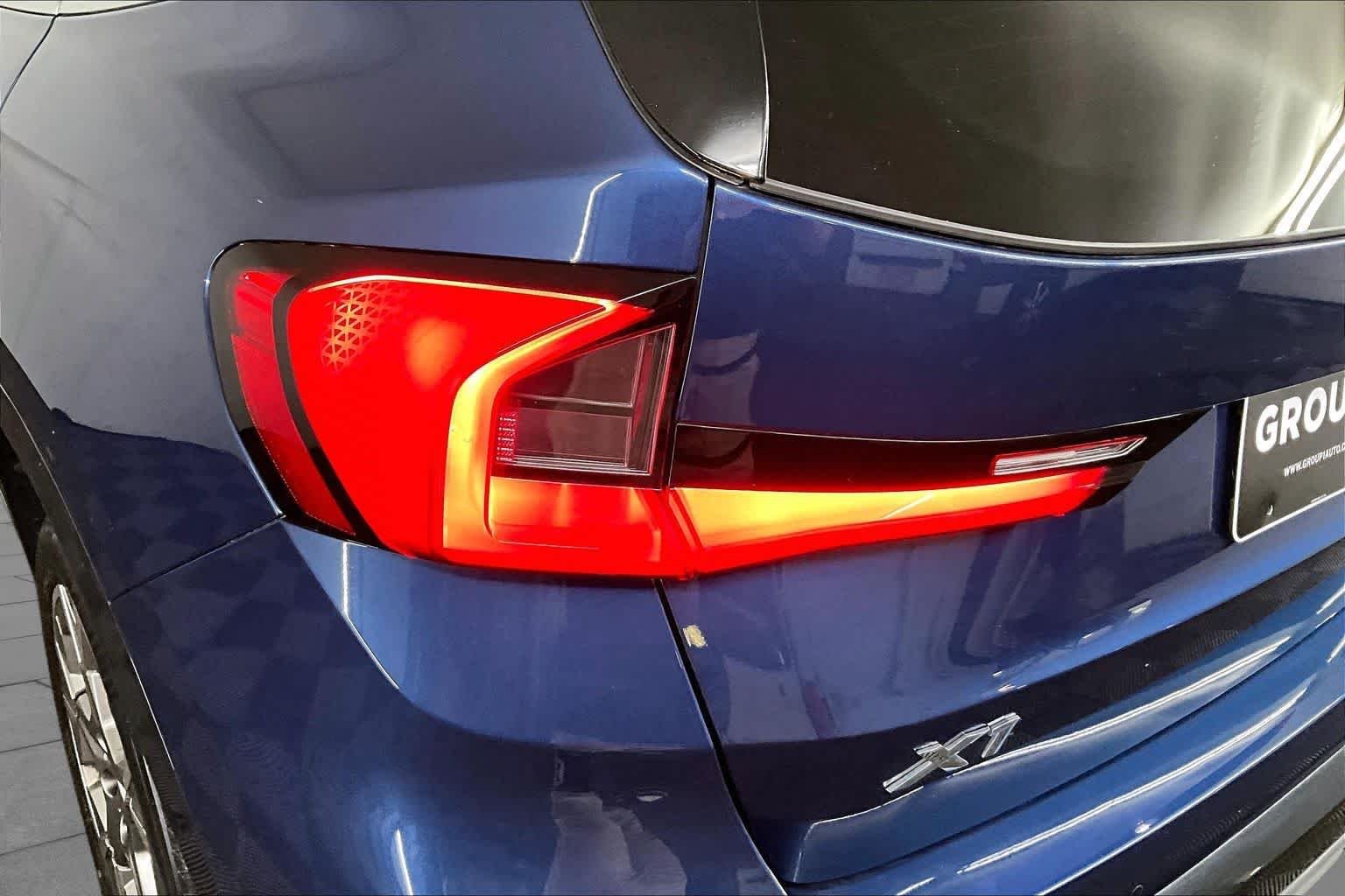 Used 2023 Phytonic Blue Metallic BMW xDrive28i image 28