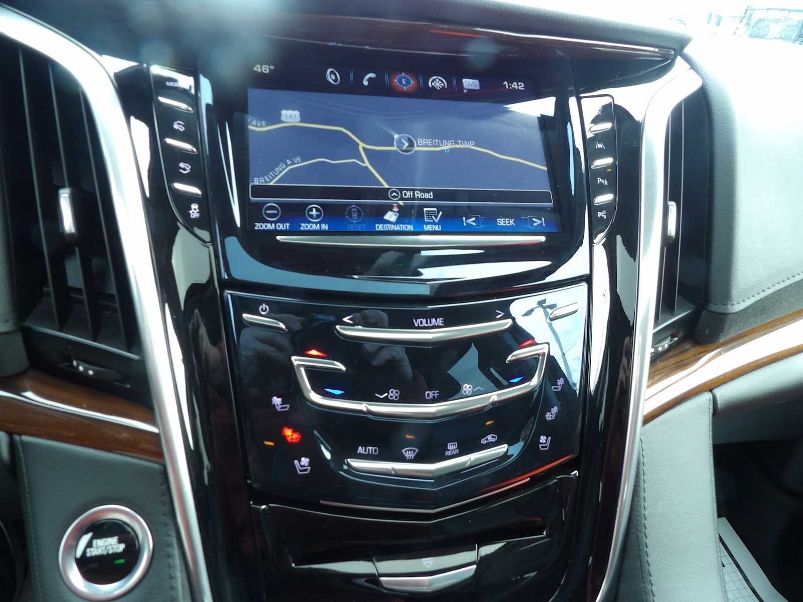 2020 Cadillac Escalade Premium Luxury - Photo 23