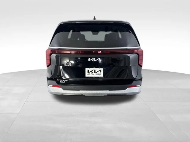 Used 2025 Black Kia LXS image 8