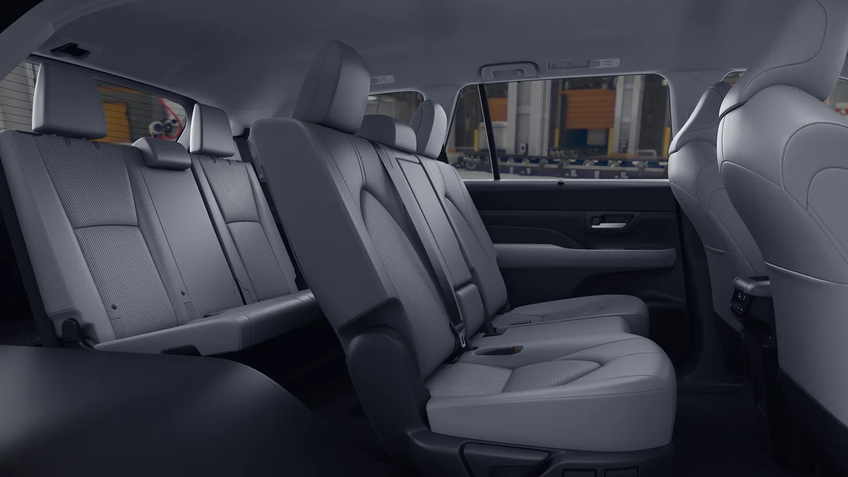 New 2026 Wind Chill Pearl Toyota XLE image 21