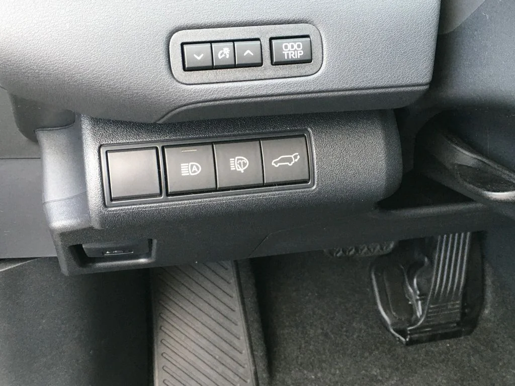 New 2026  Toyota XLE Plus image 17
