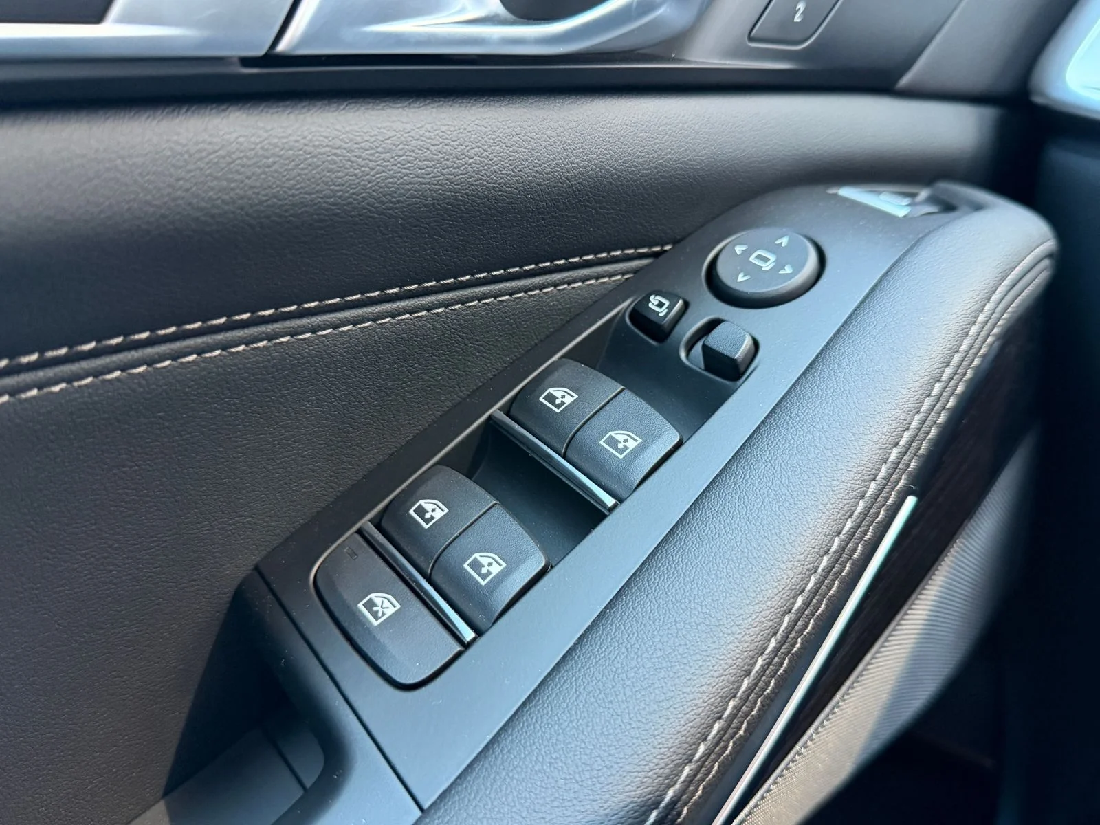 Used 2026 Carbon Black Metallic BMW xDrive40i image 23