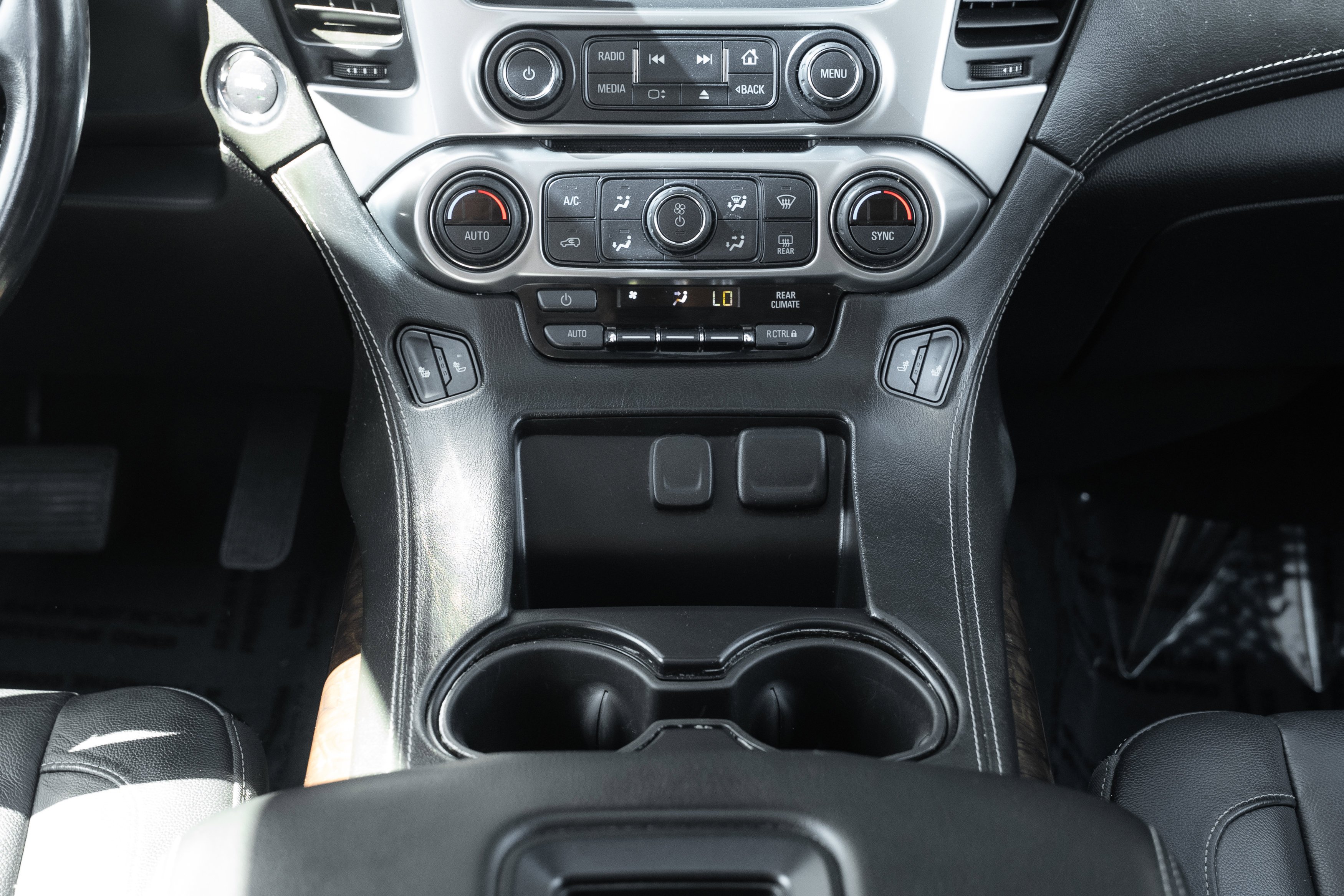 Used 2020 Summit White Chevrolet LT image 15