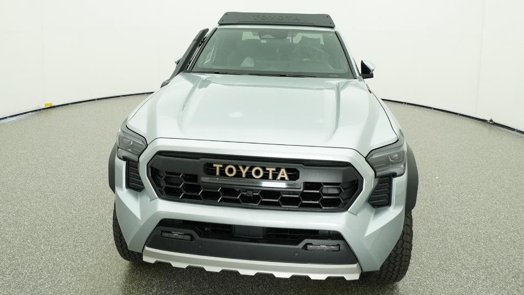 New 2026 Celestial Silver Metallic Toyota Trailhunter image 7