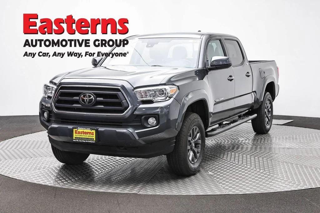 Used 2020 Gray Toyota SR5 image 1