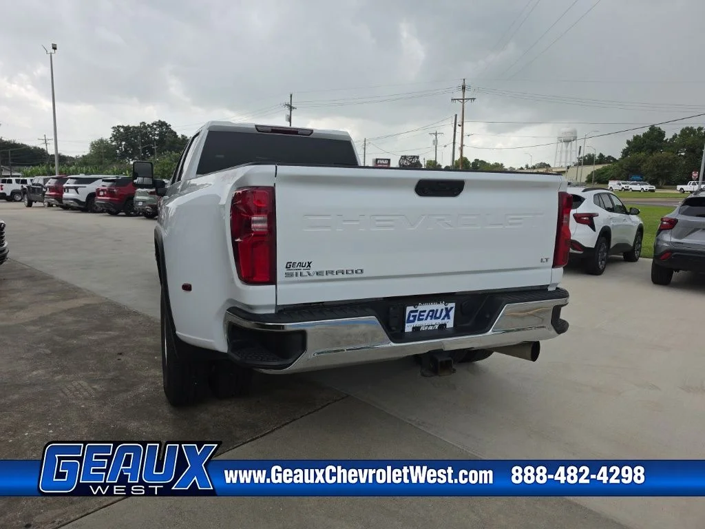 Used 2025 White Chevrolet LT image 7