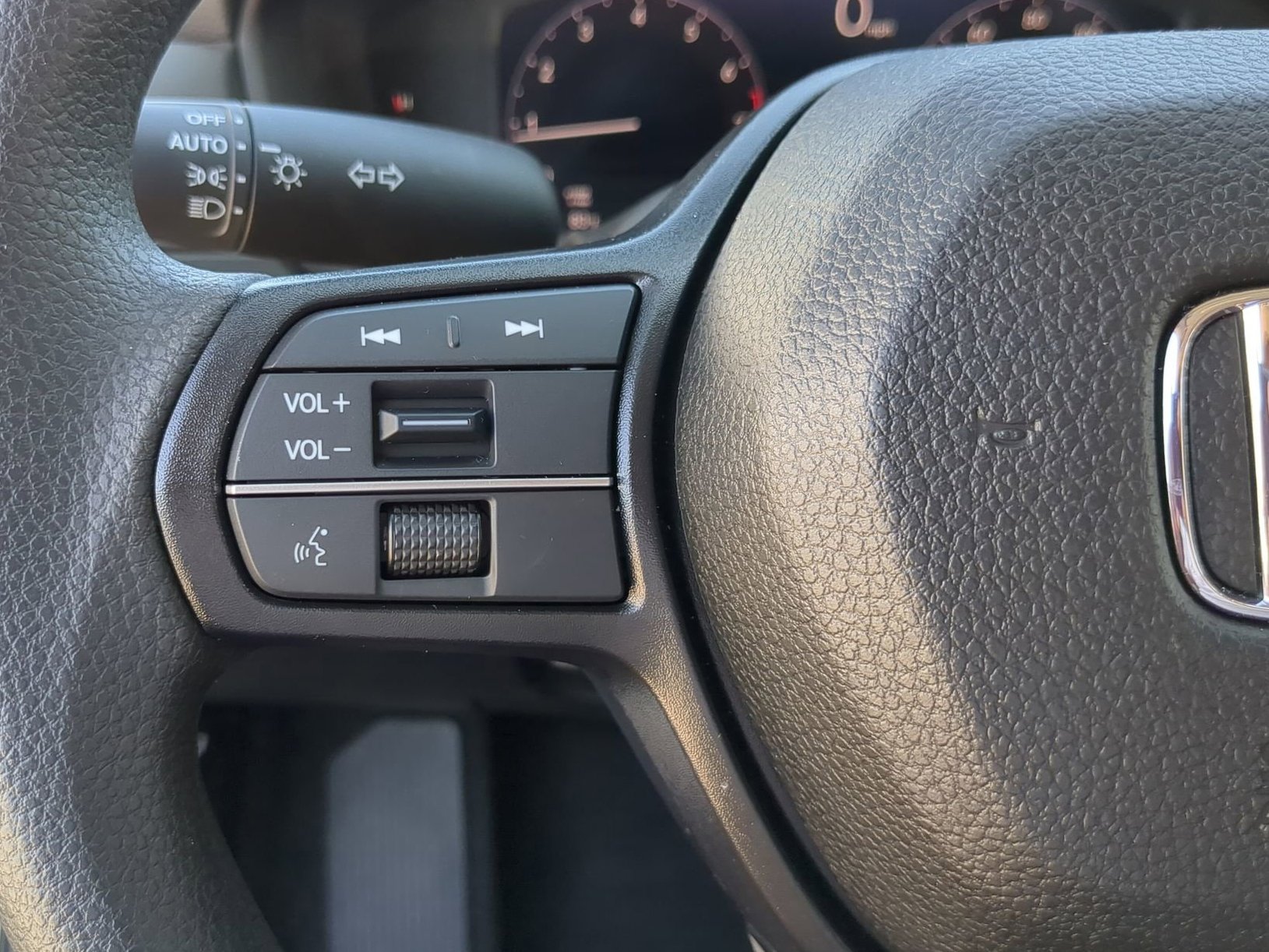 2025 Honda Accord SE - Photo 29