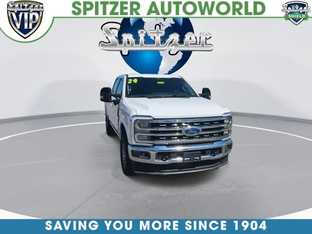 Used 2024 White Ford Lariat image 3