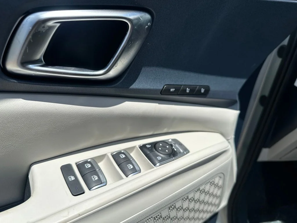 New 2026 White Kia EX image 8