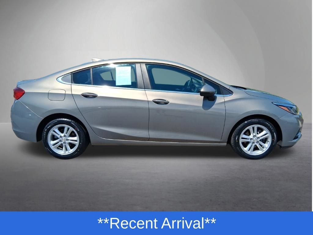 Used 2018 Chevrolet Cruze LT with VIN 1G1BE5SM7J7241286 for sale in Red Wing, Minnesota