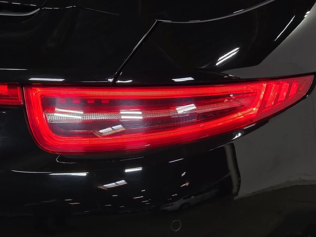 Certified Used 2015  Porsche Carrera 4 image 30