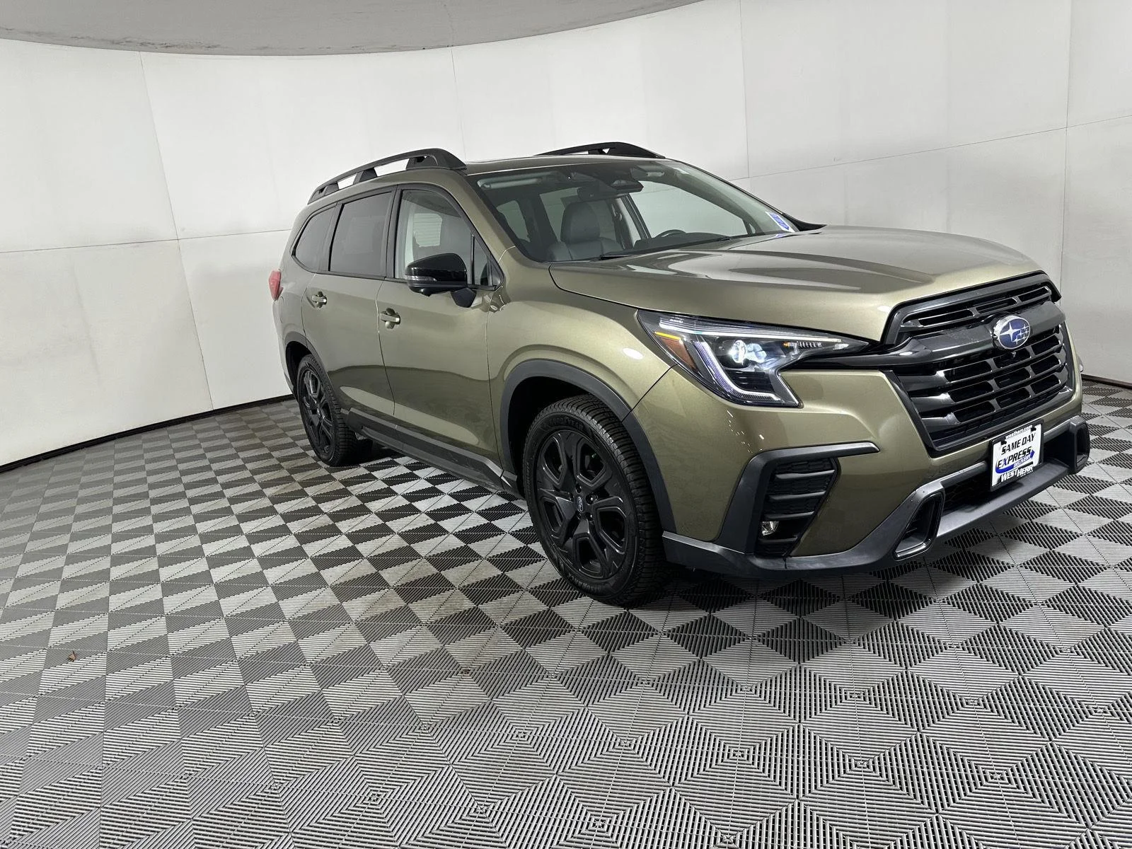 Used 2023 Autumn Green Metallic Subaru Onyx Edition Limited image 11