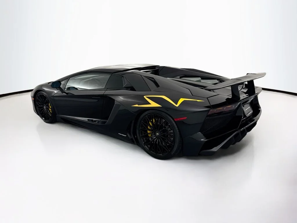 Used 2017 Black Lamborghini LP750-4 SuperVeloce image 40