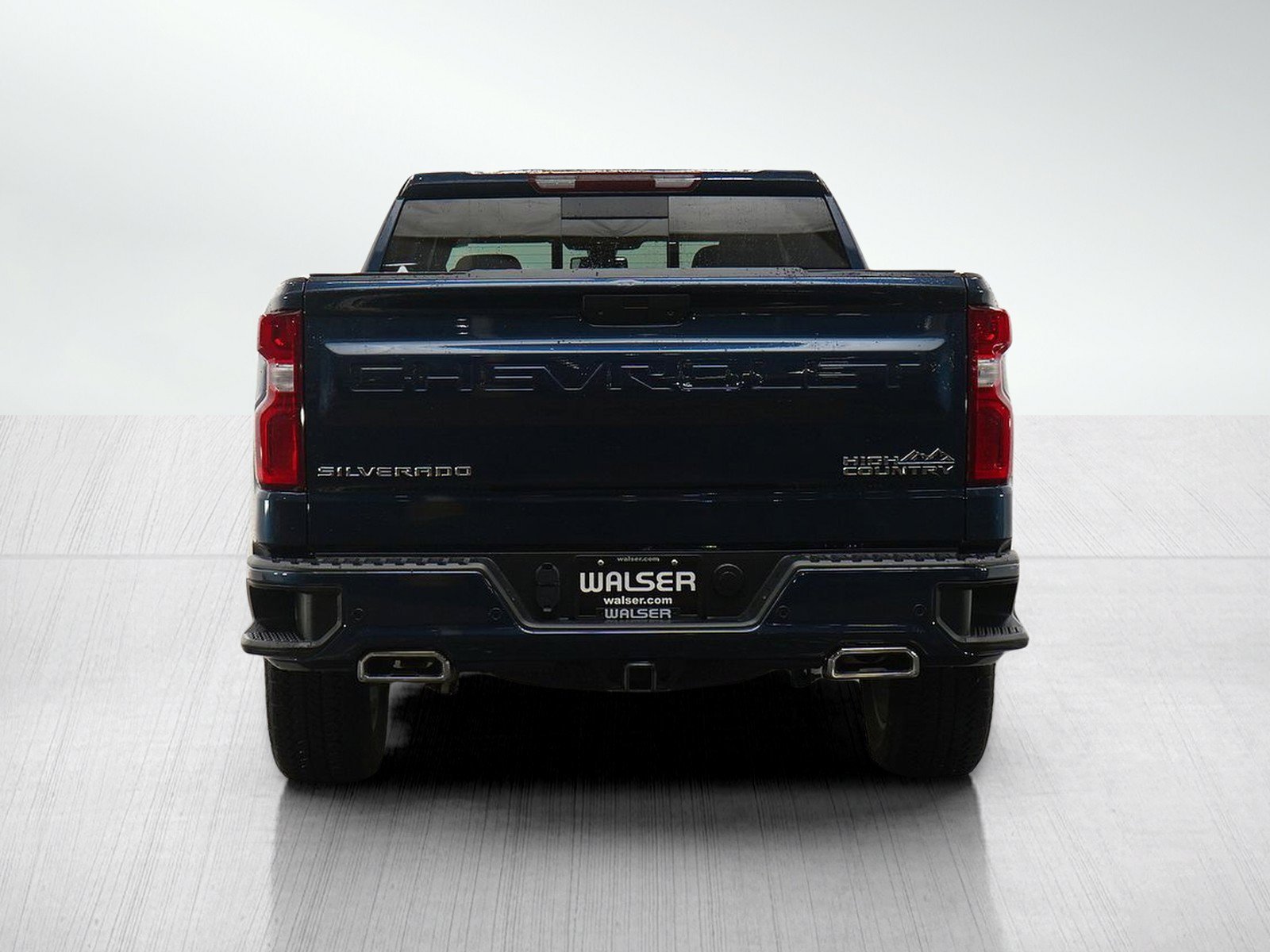 Used 2022 Northsky Blue Metallic Chevrolet High Country image 4