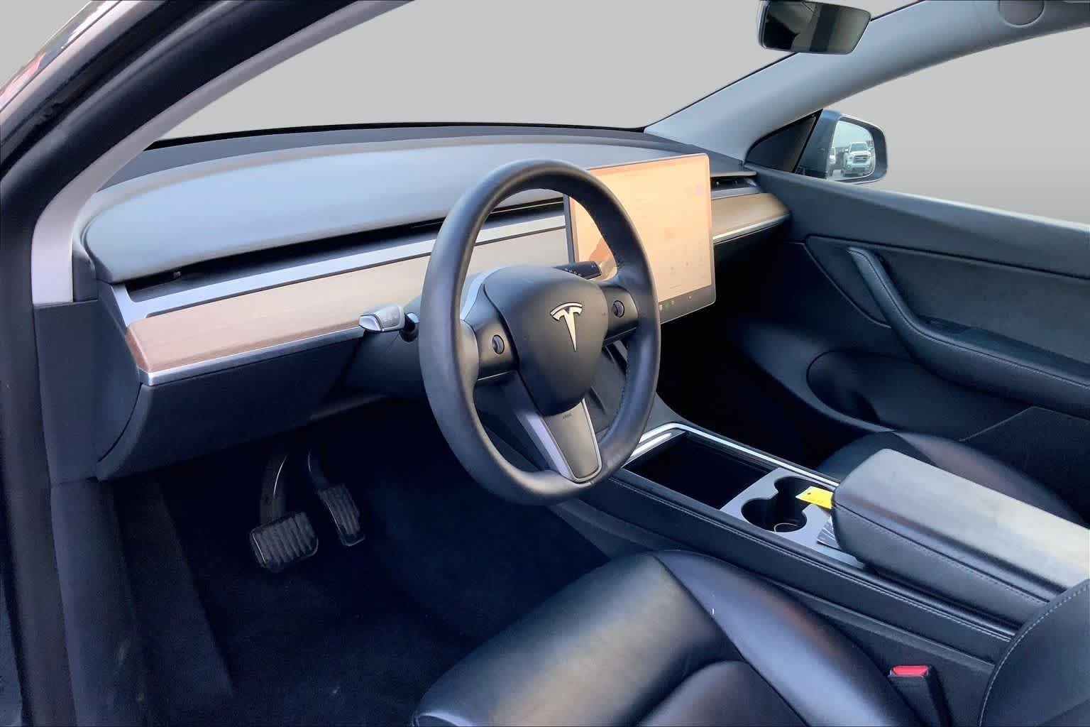 Used 2022 Deep Blue Metallic Tesla Long Range image 15