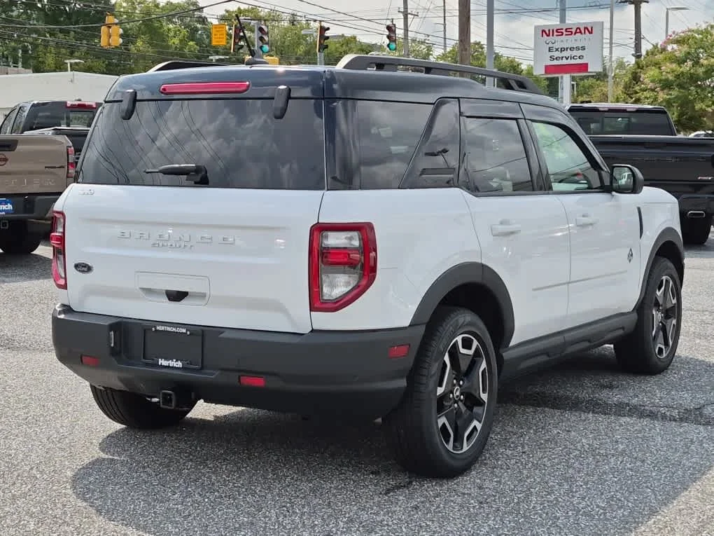 Used 2023 Oxford White Ford Outer Banks image 3