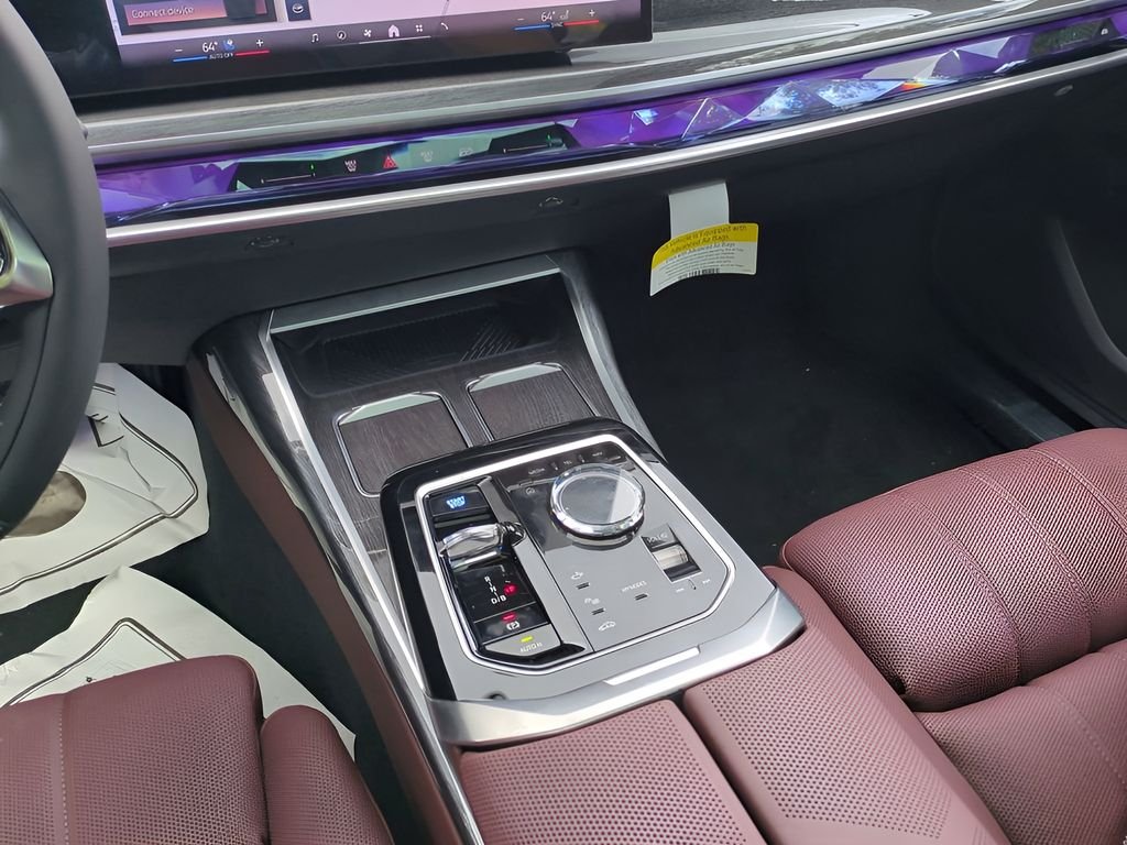 2026 BMW i7 50 - Photo 18