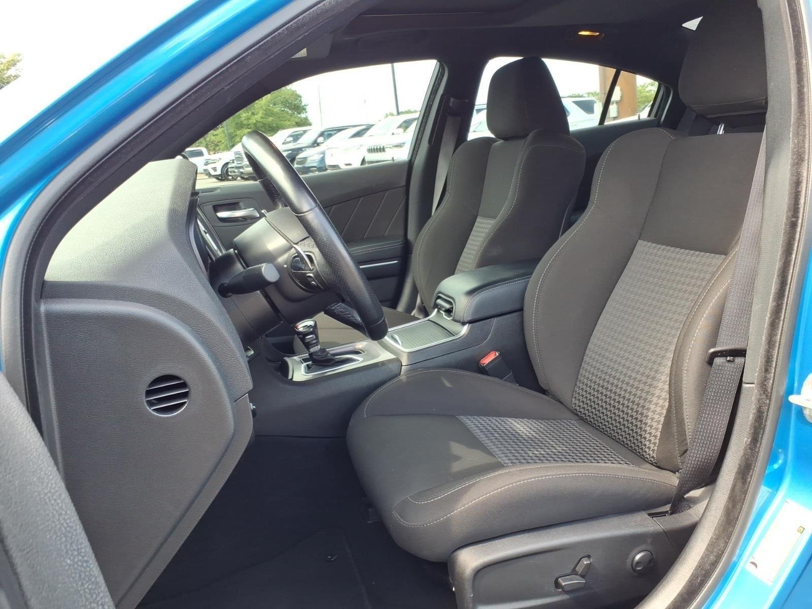 Used 2023 B5 Blue Pearlcoat Dodge R/T image 17