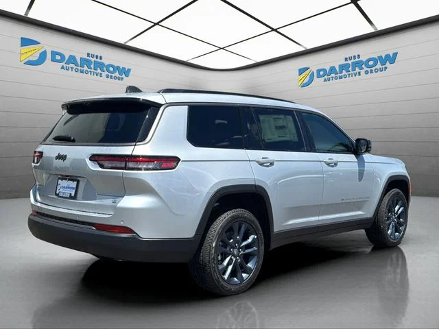 New 2026 Silver Zynith Exterior Paint Jeep Limited image 5