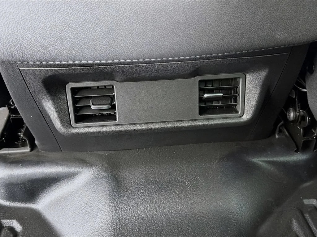 New 2026 Summit White Chevrolet WT image 21