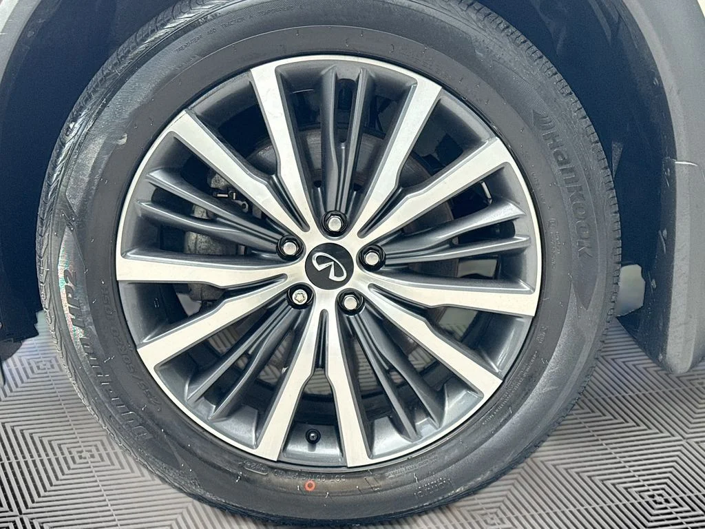 Certified Used 2023 White INFINITI Sensory image 35