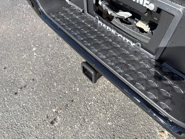 New 2026 Onyx Black GMC Elevation image 12