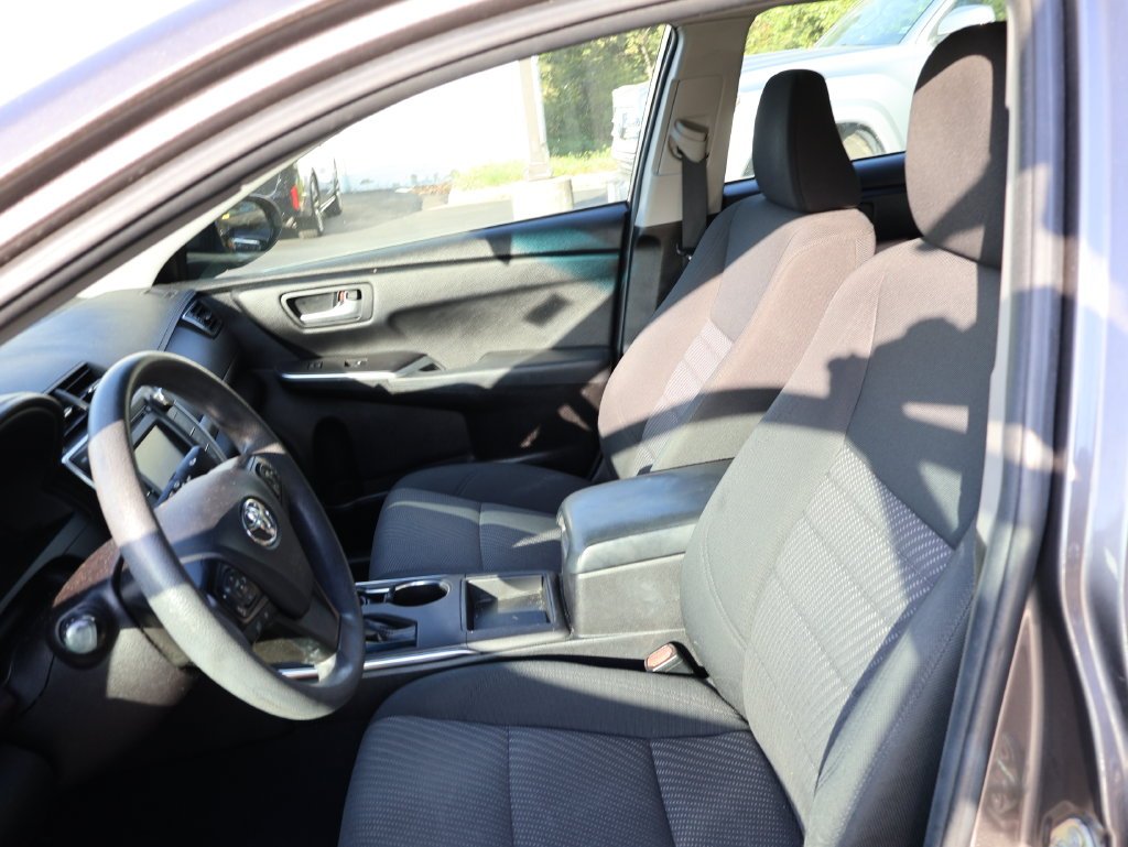 Used 2016 Gray Toyota LE image 11