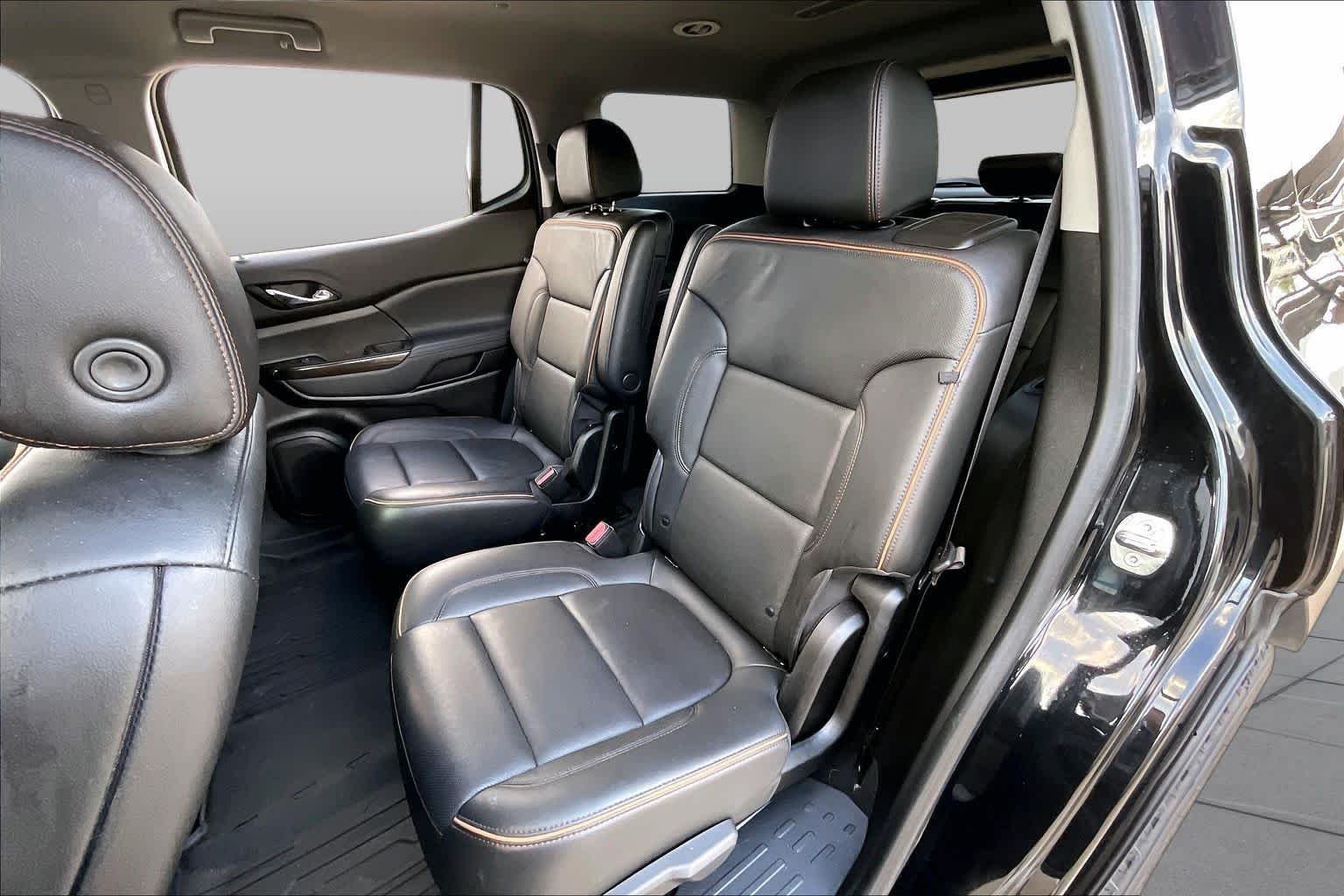 Used 2023 Ebony Twilight Metallic GMC AT4 image 18