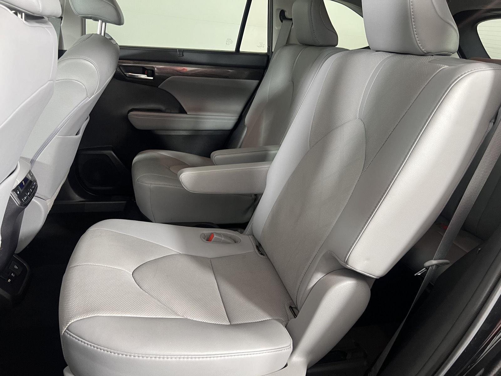 Used 2021 Midnight Black Metallic Toyota Platinum image 27