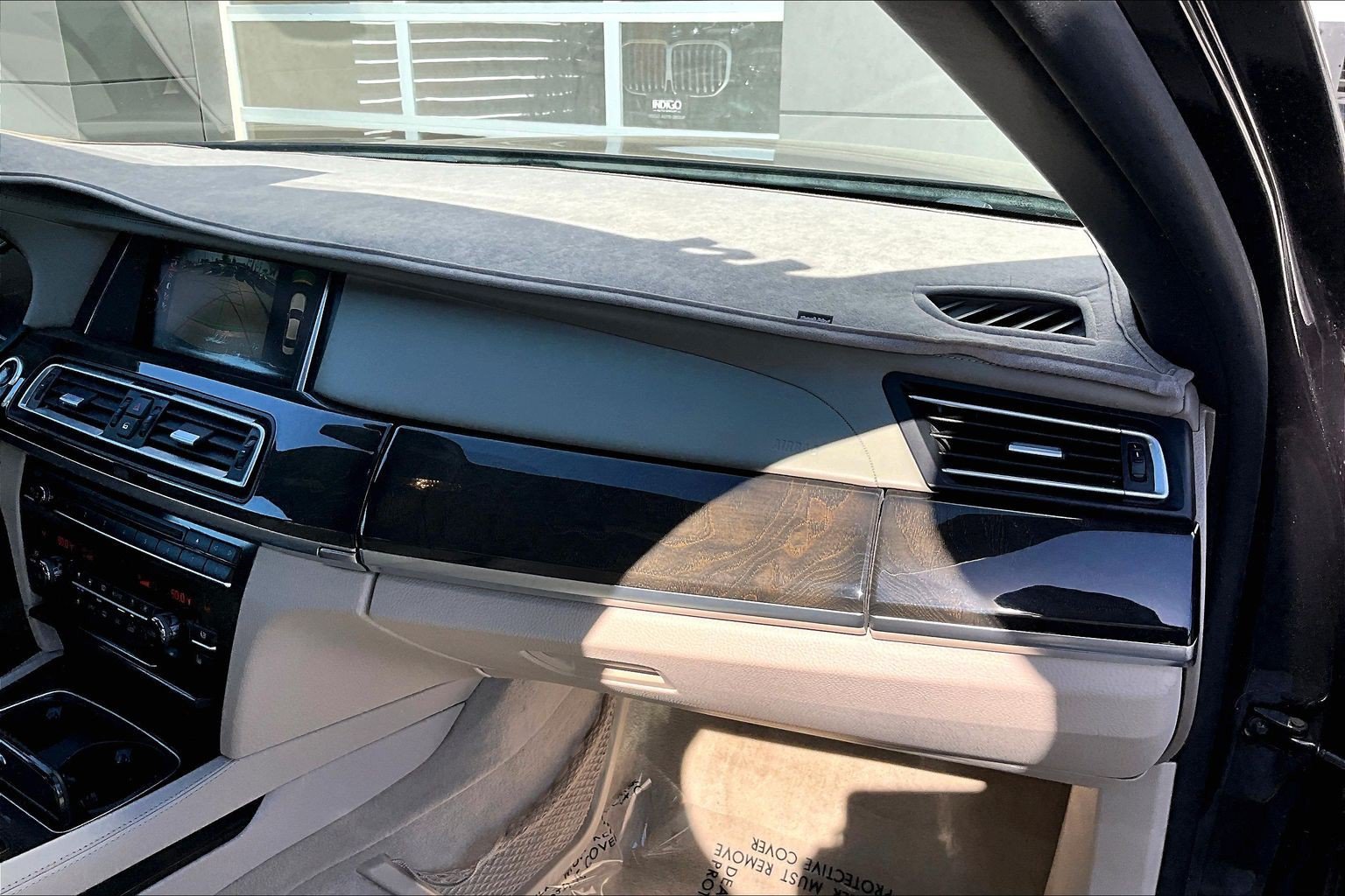 Used 2014 Gray BMW 750i image 16