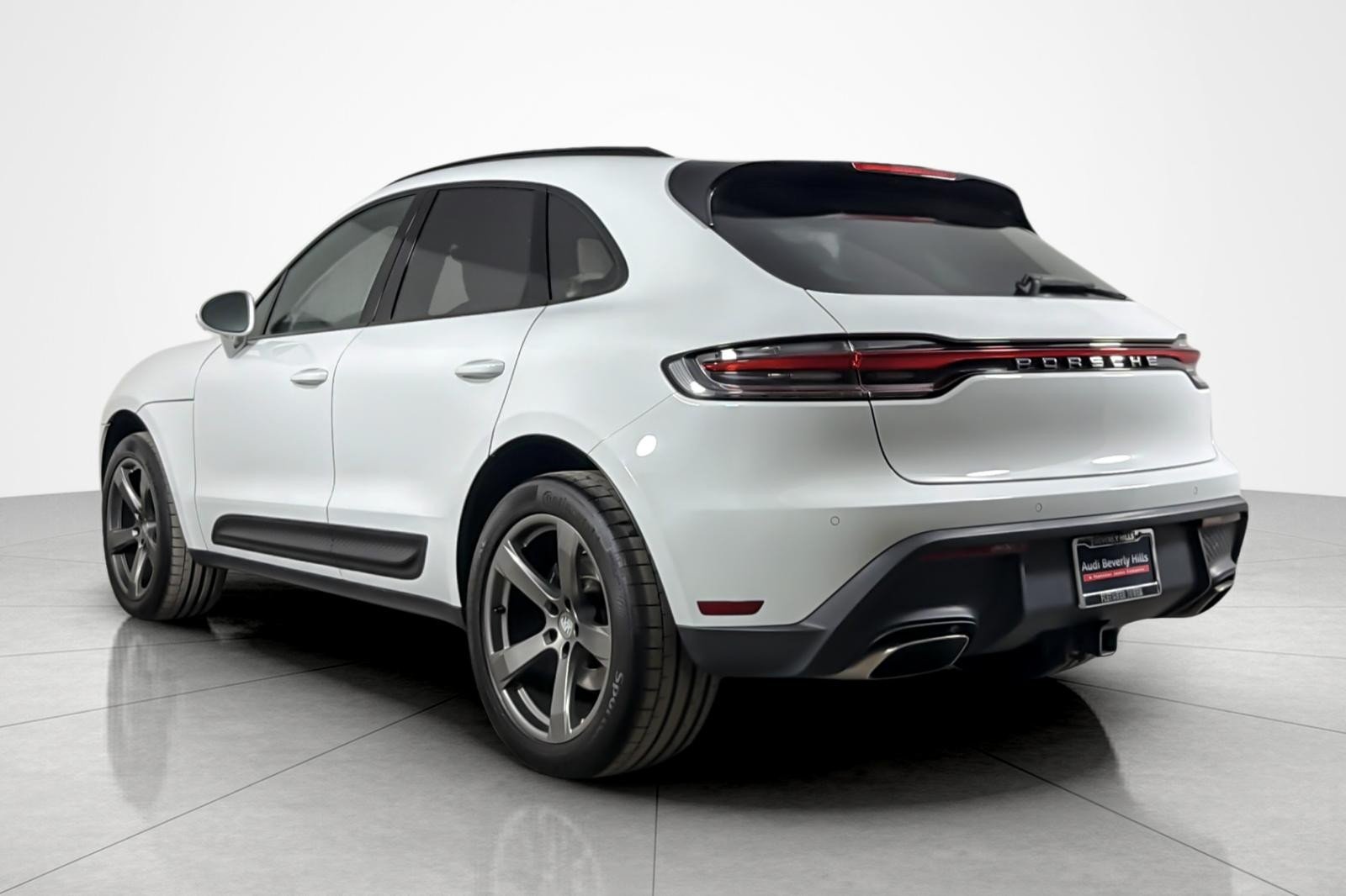 Used 2022 White Porsche AWD image 3