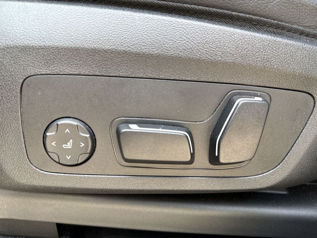 Certified Used 2024 Black Sapphire Metallic BMW xDrive30i image 12