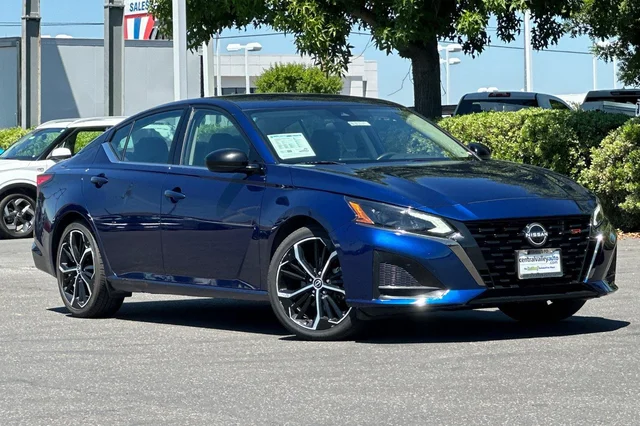 2024 Nissan Altima 2.5 SR