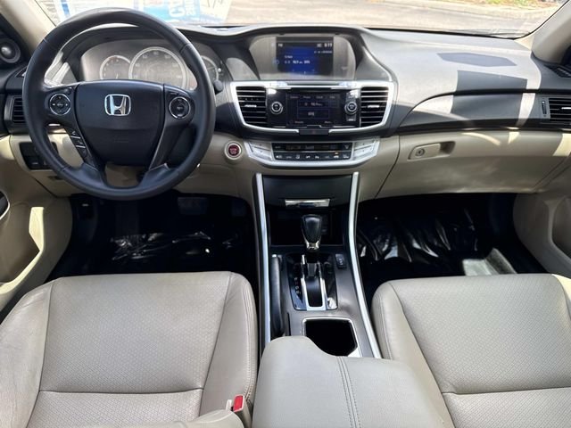 Used 2015 White Honda EX-L image 16