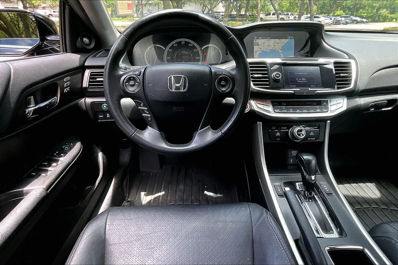 Used 2014  Honda EX-L image 8
