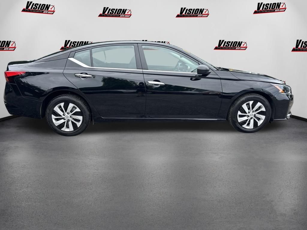 Certified Used 2025 Black Nissan 2.5 S image 4