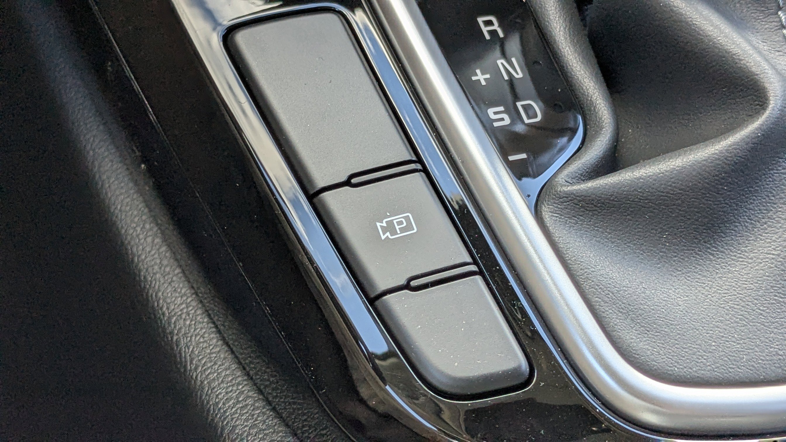 New 2026 Pluton Blue / Black Roof Kia S image 28