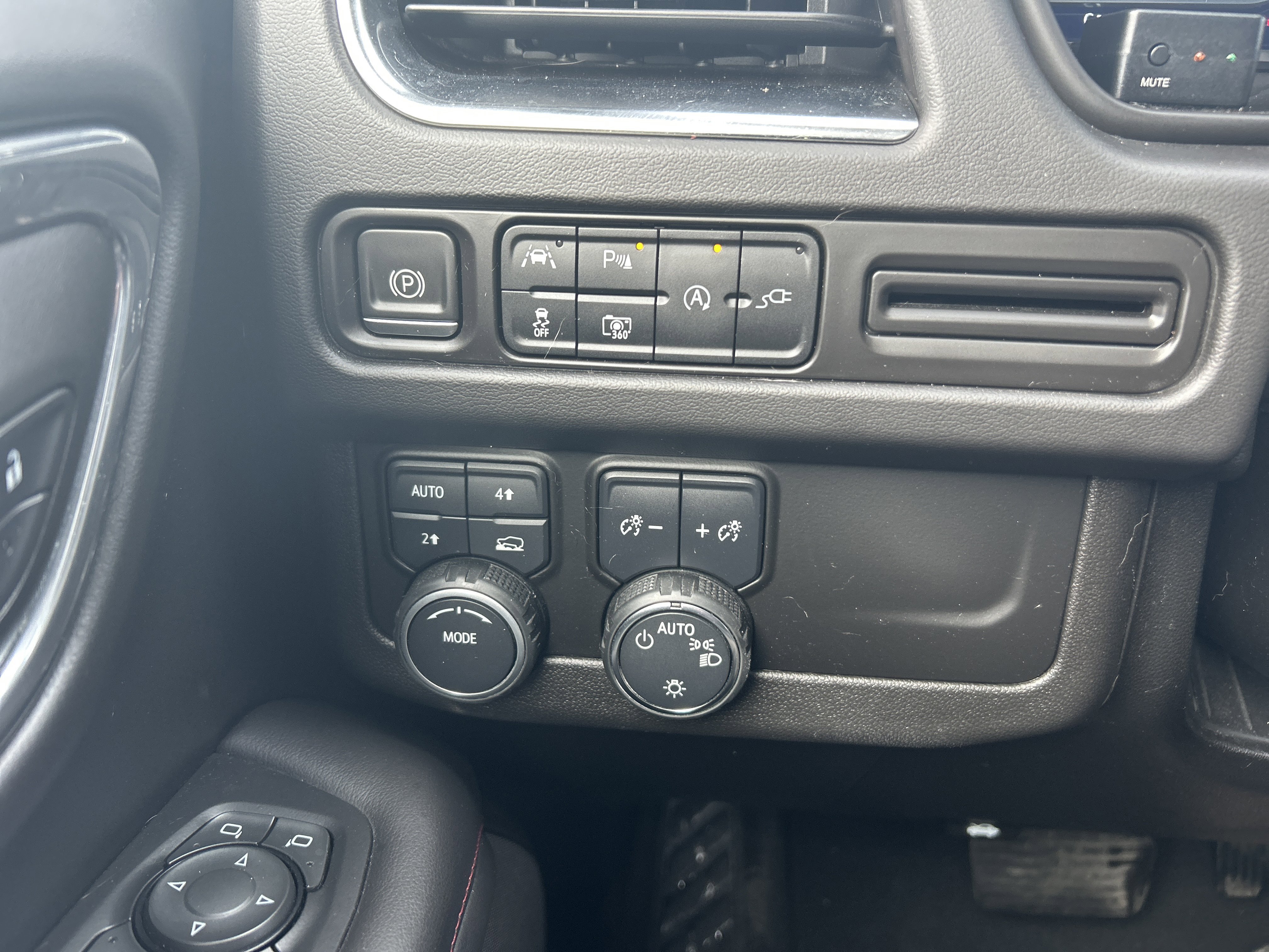 Used 2022 Dark Ash Metallic Chevrolet RST image 14