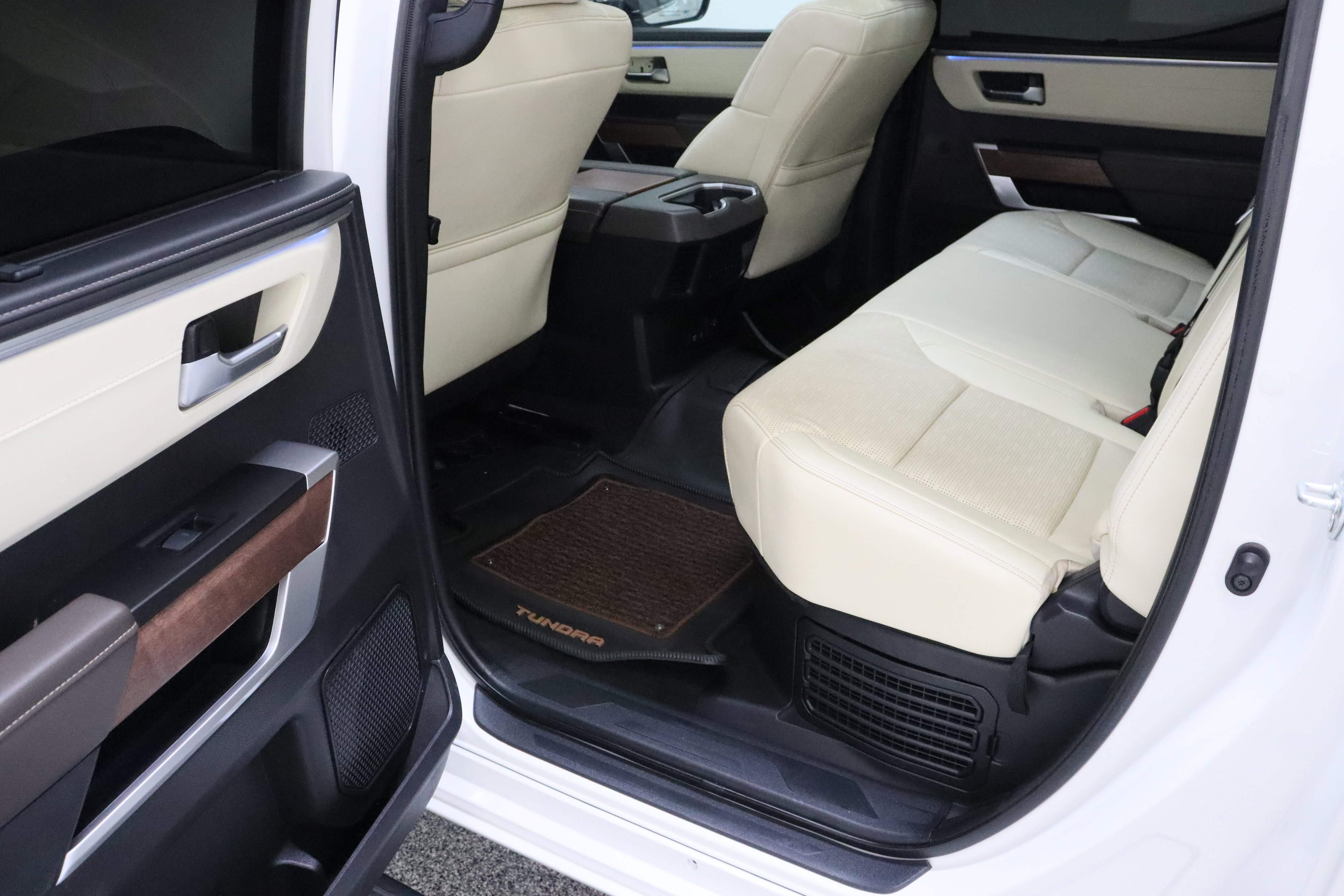 Used 2023 Wind Chill Pearl Toyota 1794 Edition Hybrid 3.4T image 33