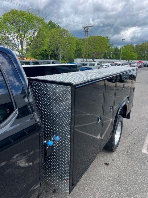New 2026 Black Ford XLT image 7