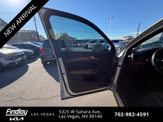 Used 2022  Audi 45 S line Premium image 9