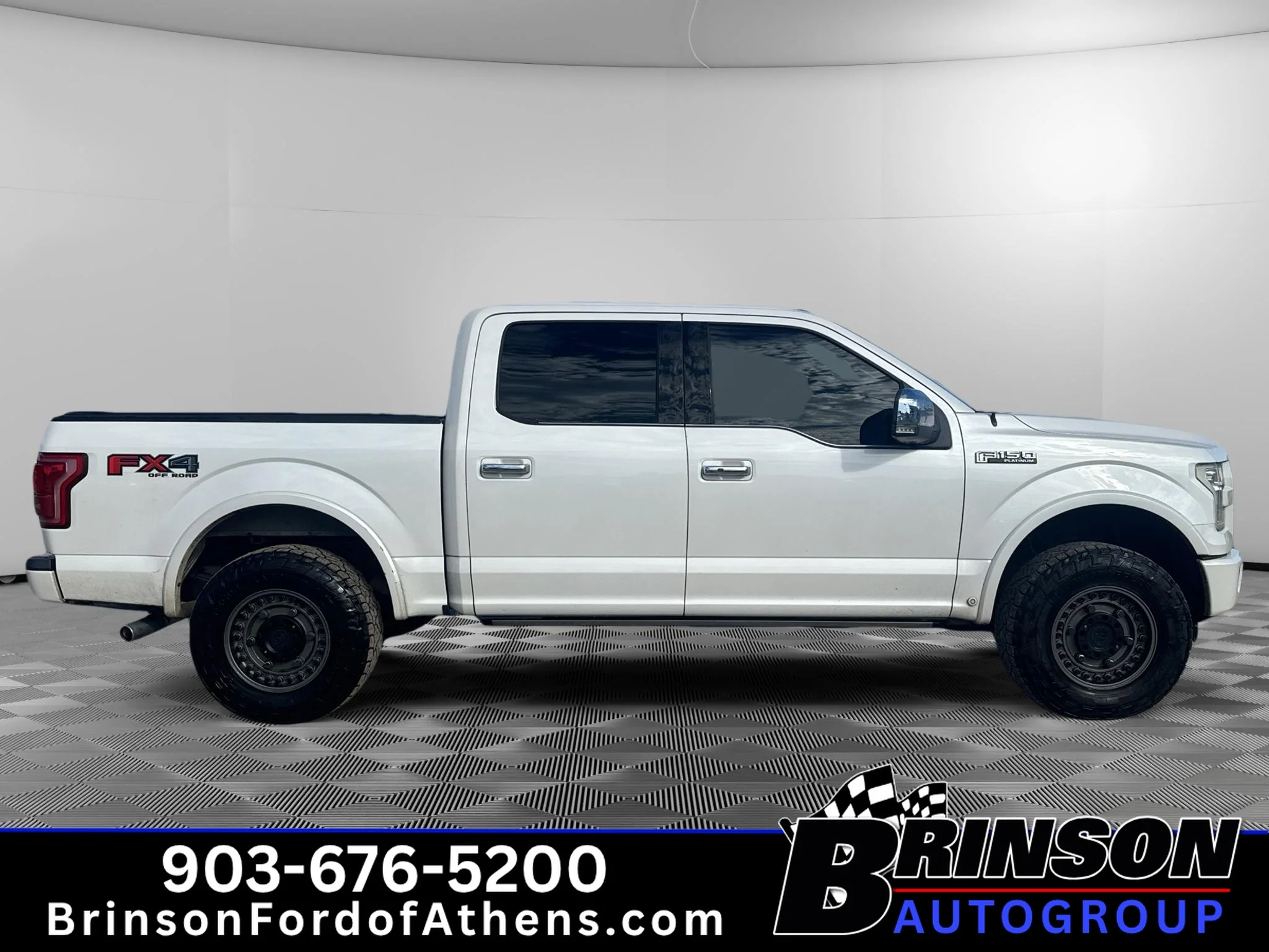 Used 2015 White Platinum Metallic Tri-Coat Ford Platinum image 4