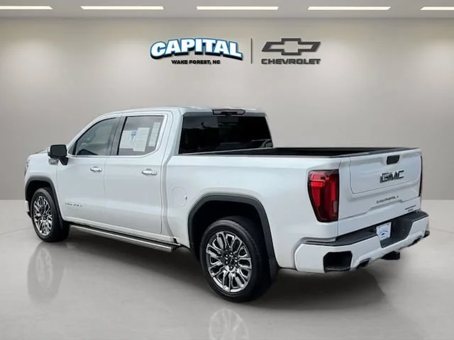 Used 2023 White Frost Tricoat GMC Denali Ultimate image 3